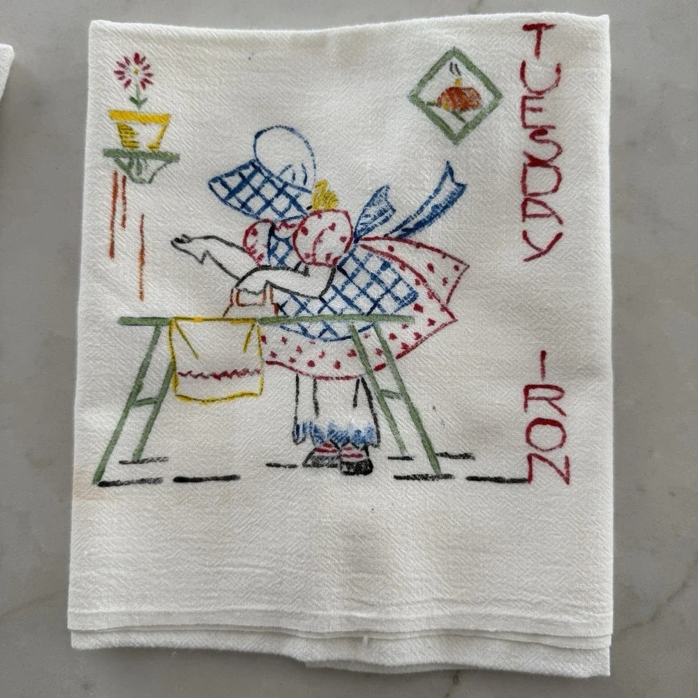 7 Vintage UNEMBROIDERED Sunbonnet Sue‎ Days Of The Week Tea Towel Set READ